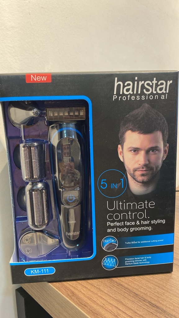 Maquina Para Cabelo e Barba KM-111